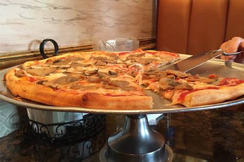 anna maria island best pizza place omas pizza