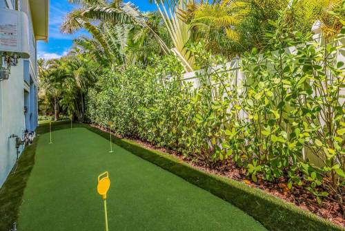 Putting green at a vacation rental 