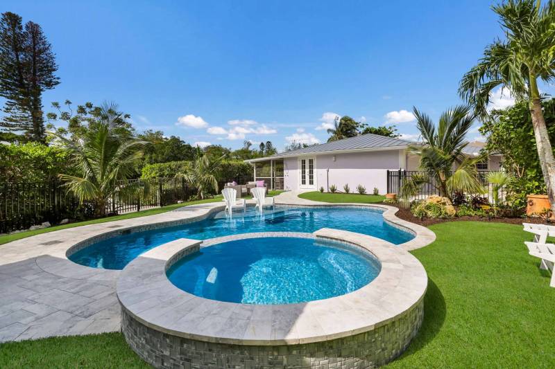 Lavender Lagoon Vacation Rental